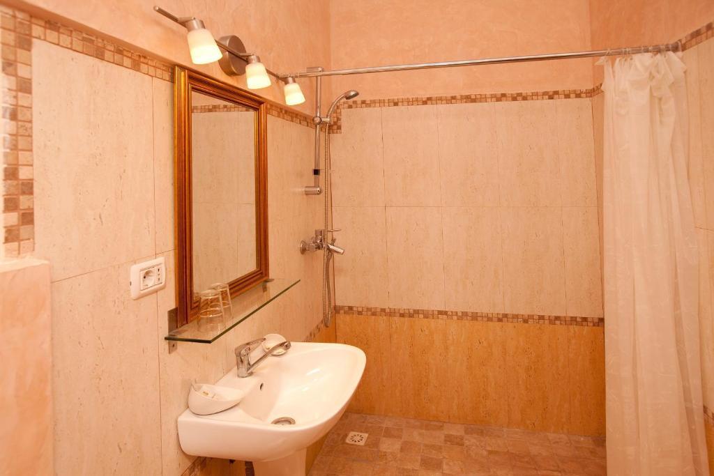 טימישוארה Pension Dinu Residence חדר תמונה